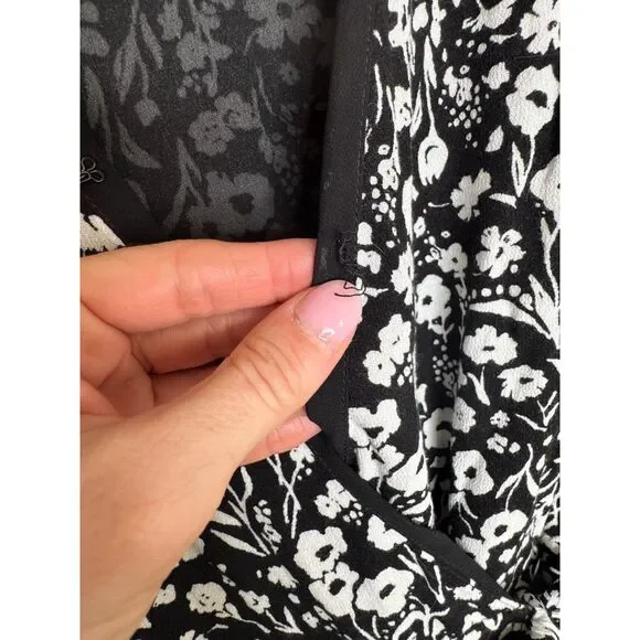 Banana Republic Black White Floral Wrap Dress 6 Lined Short Sleeve Feminine - Picture 5 of 7